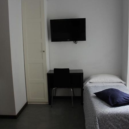 Hostal Cibeles Мадрид Экстерьер фото
