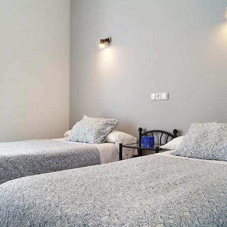 Hostal Cibeles Мадрид Экстерьер фото