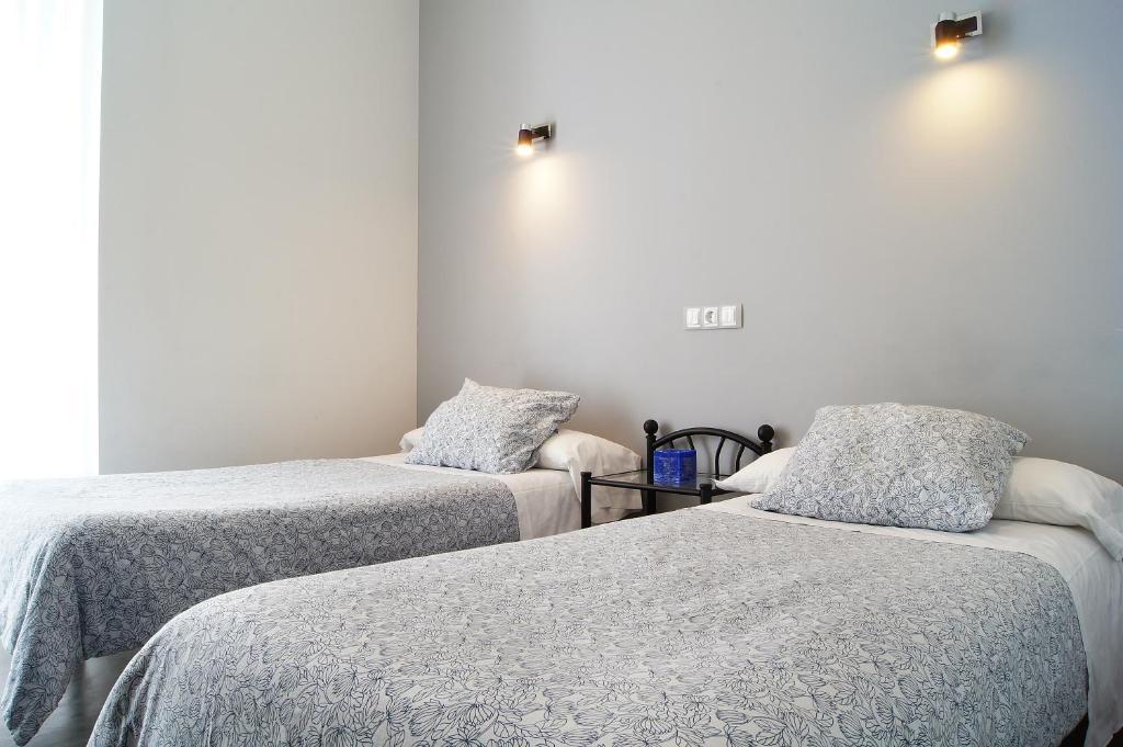 Hostal Cibeles Мадрид Экстерьер фото