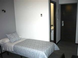 Hostal Cibeles Мадрид Экстерьер фото