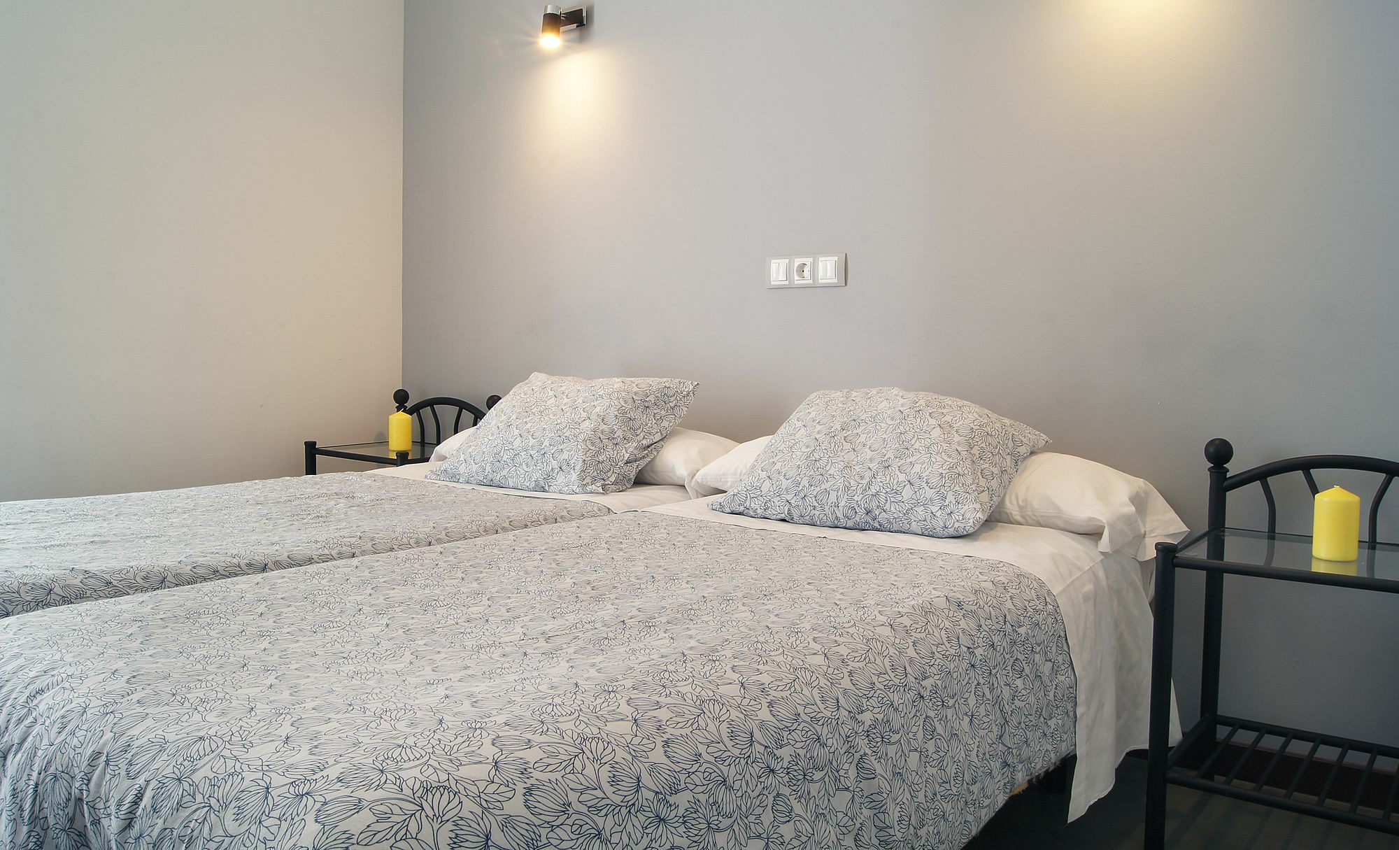 Hostal Cibeles Мадрид Экстерьер фото